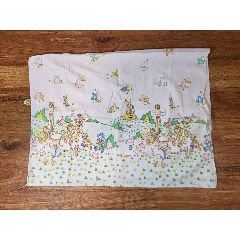 Dundee‎ School House Lane Vintage Recieving Blanket
